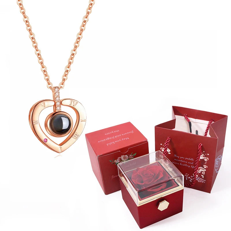 Collier de projection « Je t’aime » en 100 Langues – Coffret Rose Rotatif de Luxe