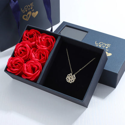 Coffret Cadeau Rose – Collier Trèfle à quatre Feuilles & Cœur