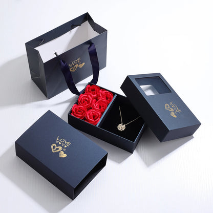 Coffret Cadeau Rose – Collier Trèfle à quatre Feuilles & Cœur