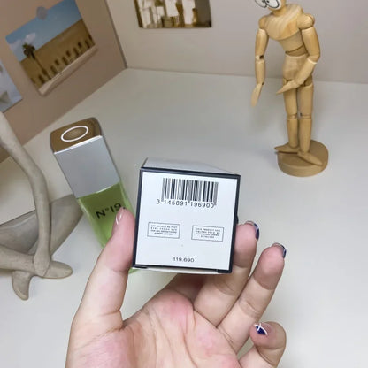 Eau de Toilette Femme No.19 100ml – Élégance Florale et Fraîcheur Tendance