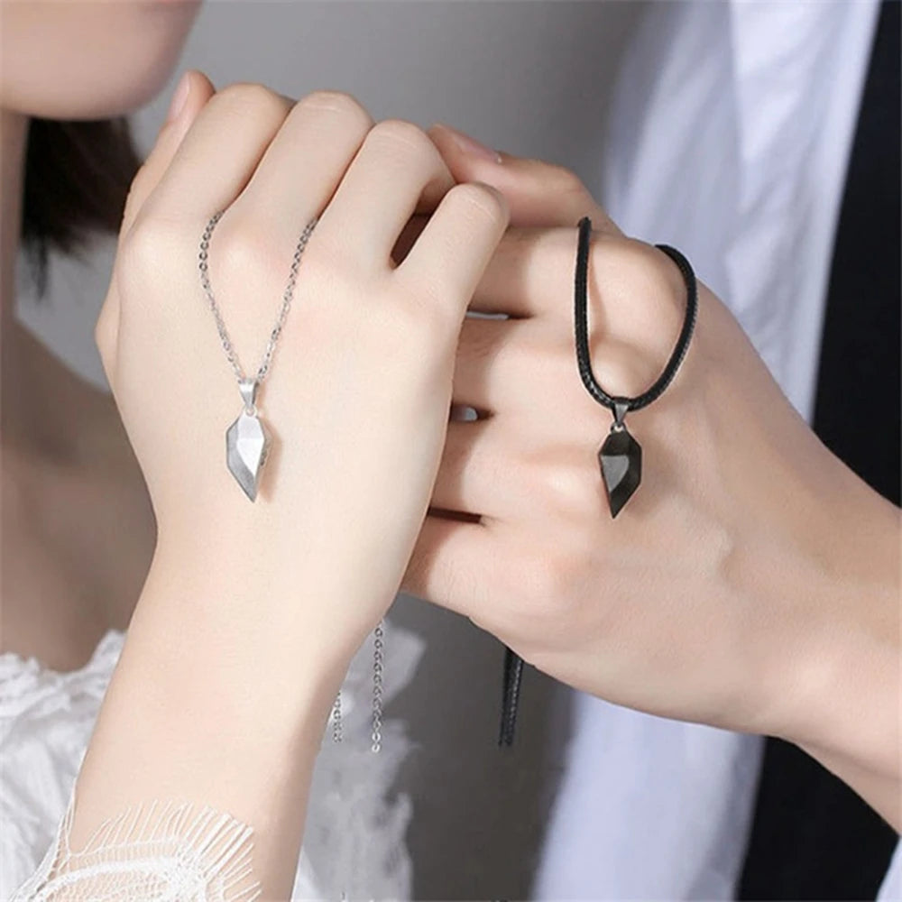 Collier couple Électrocardiogramme cœur magnétique – Symbole d’amour