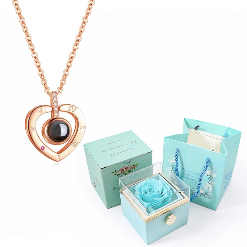 Collier de projection « Je t’aime » en 100 Langues – Coffret Rose Rotatif de Luxe