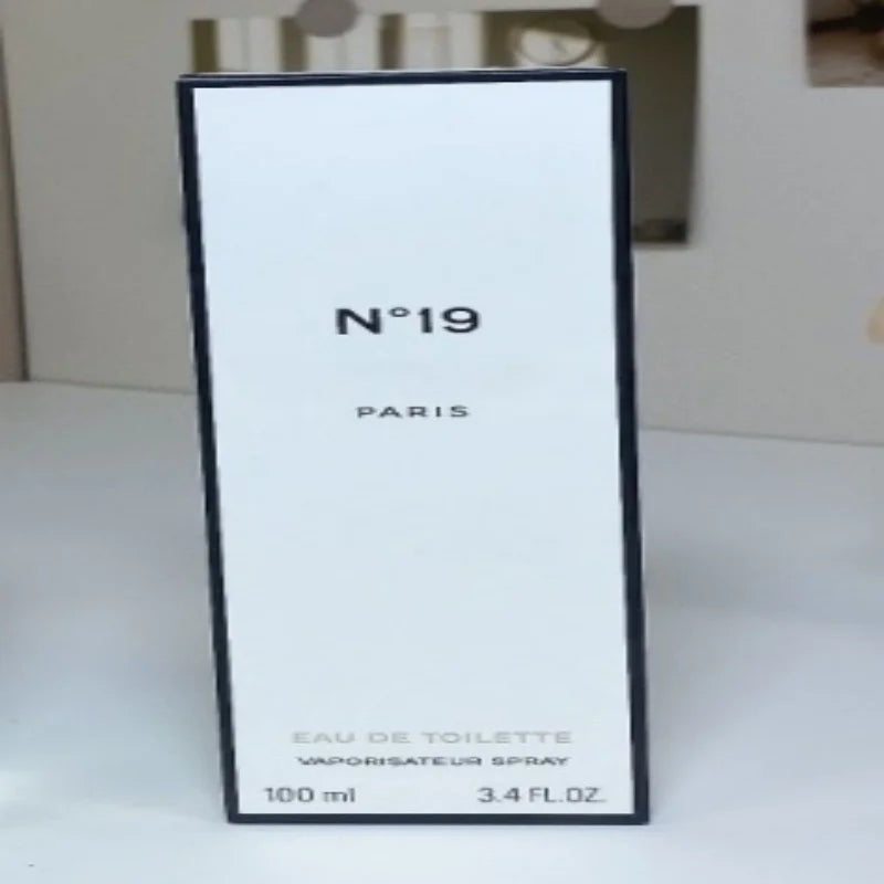 Eau de Toilette Femme No.19 100ml – Élégance Florale et Fraîcheur Tendance